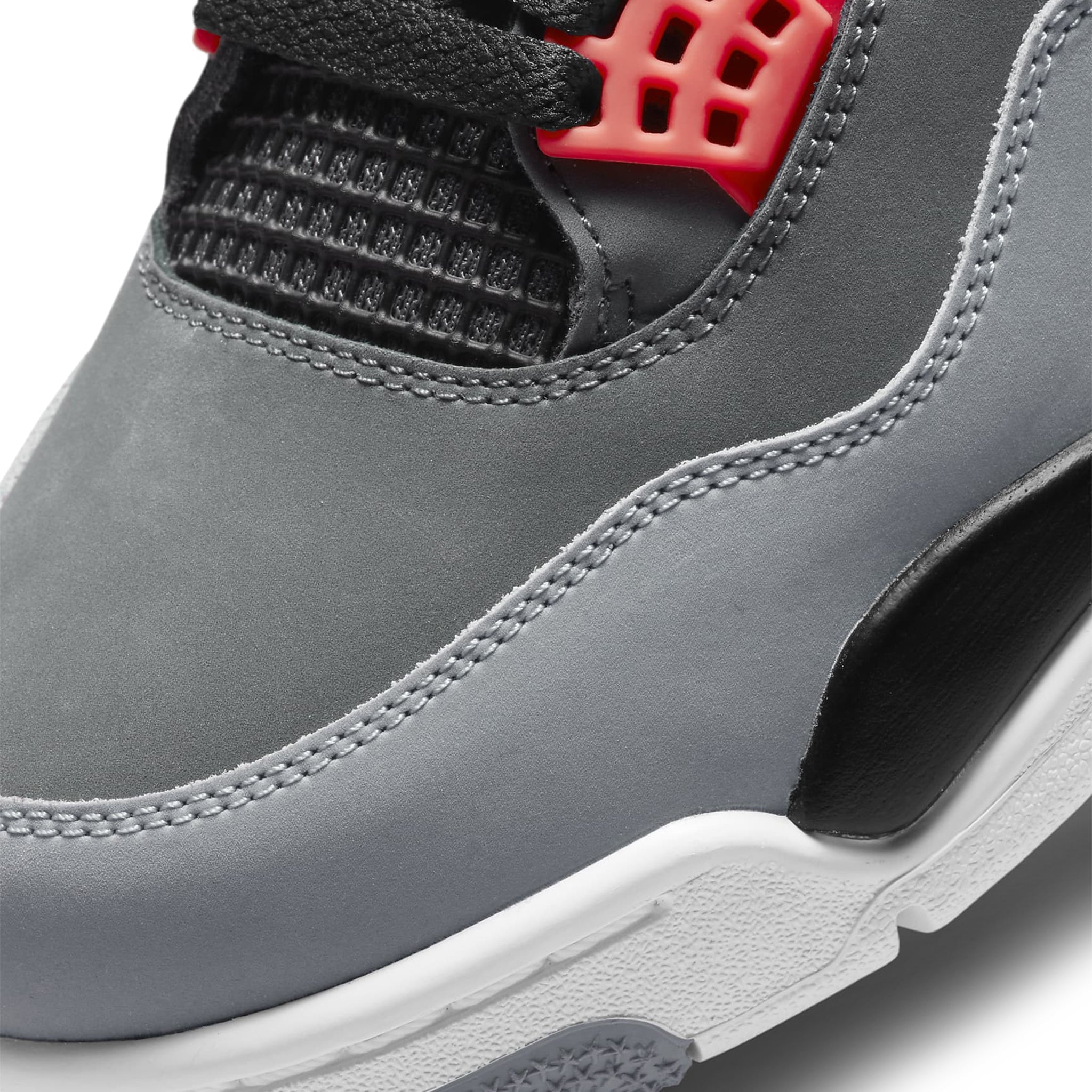 Toe box view of Air Jordan 4 Retro Infrared DH6927-061